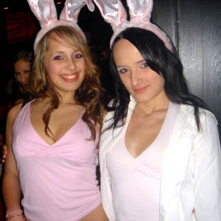 2 Bunnys